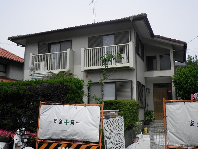 千葉県浦安市美浜３丁目、木造住宅沈下修正工事（施工写真1）