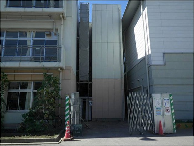 日の出小学校・日の出中学校エレベーター棟災害復旧工事(施工写真2)